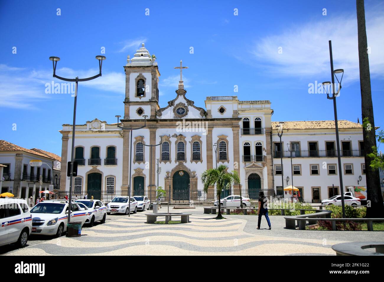 salvador, bahia, brasilien - 10. februar 2021: Blick auf den Platz Terreiro de Jesus in Pelourinhoin der Stadt Salvador. *** Ortsüberschrift *** Stockfoto