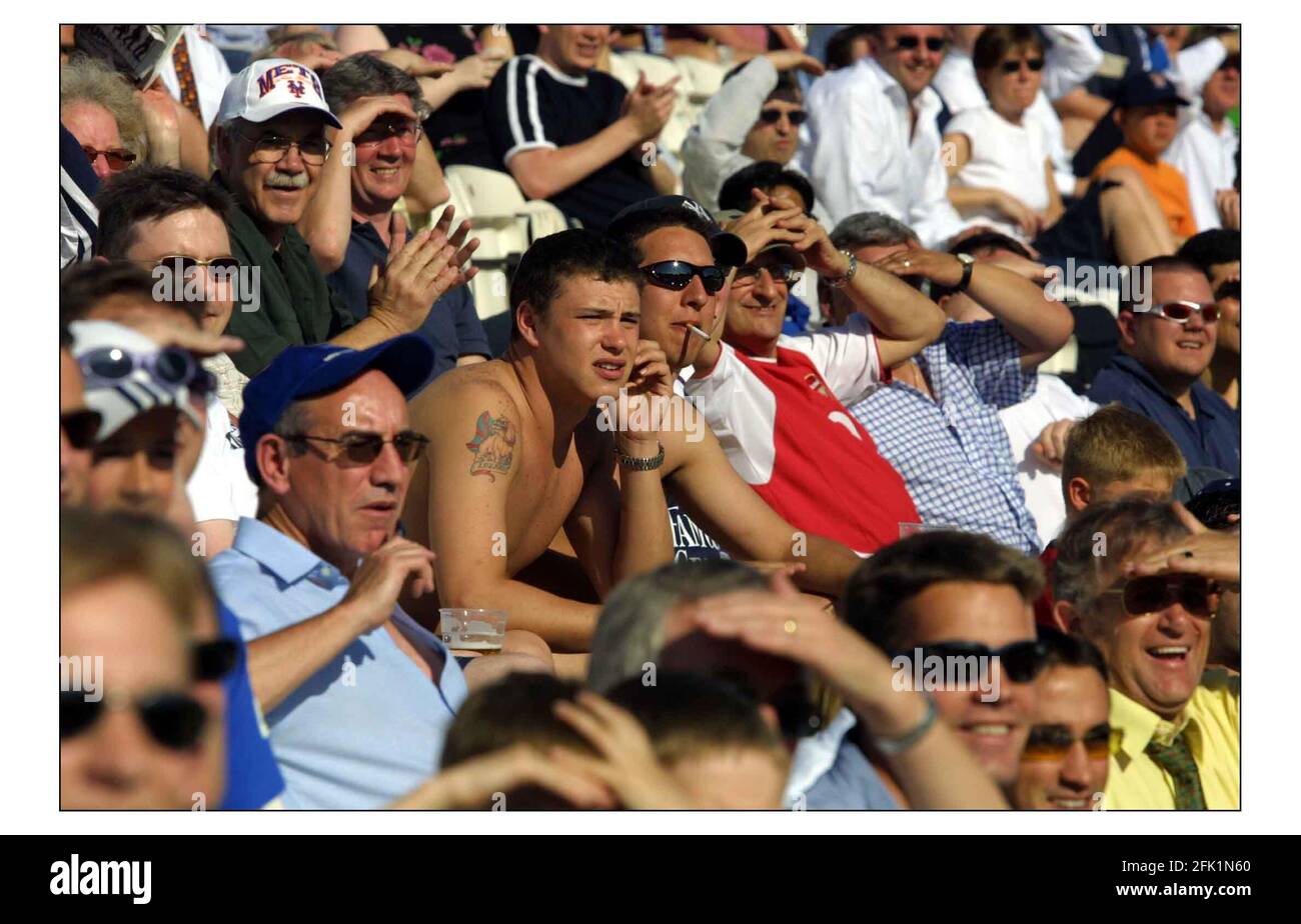 Twenty 20 Cricket im Oval in London. Erstes Match dieser Art.Pic David Sandison 13/6/2003 Stockfoto