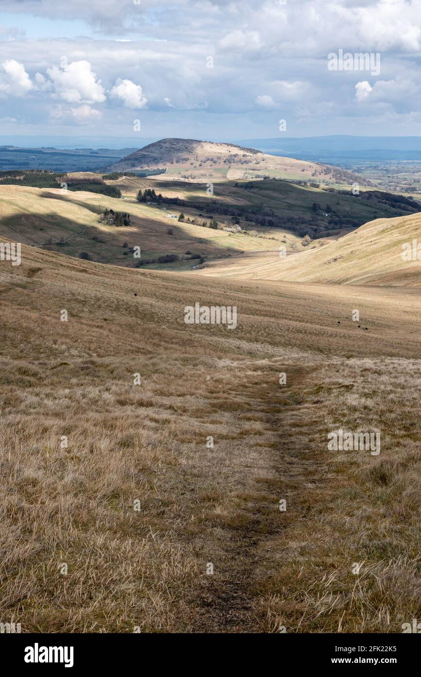 Great Mell fiel im Frühjahr von Watermillock Common aus gesehen Stockfoto