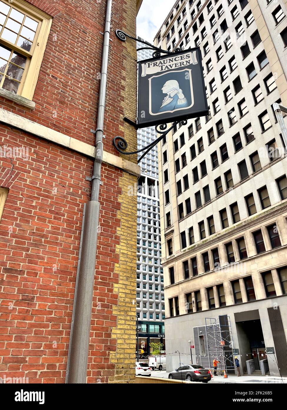Schild vor der Fraunces Tavern an der 54 Pearl Street in Lower Manhattan, New York City Stockfoto