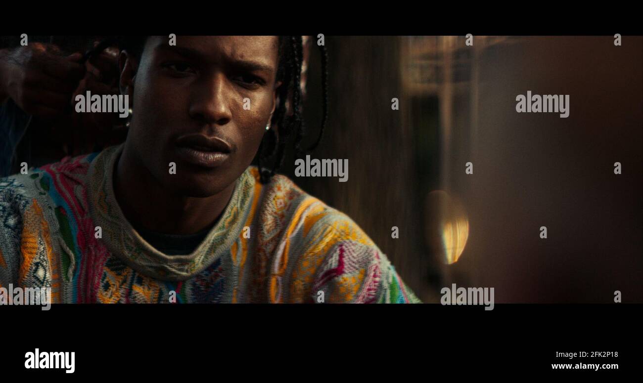 VERÖFFENTLICHUNG: 7. Mai 2021 TITEL: Monster STUDIO: Netflix REGIE: Anthony Mandler PLOT: Story of 17-year-old Steve Harmon, a Harlem native besuchte eine prestigeträchtige Filmschule, wessen Leben sich komplett ändert, als er des Verbrechens angeklagt wird. HAUPTROLLE: ASAP ROCKY. (Kreditbild: © Netflix/Entertainment Picturs) Stockfoto