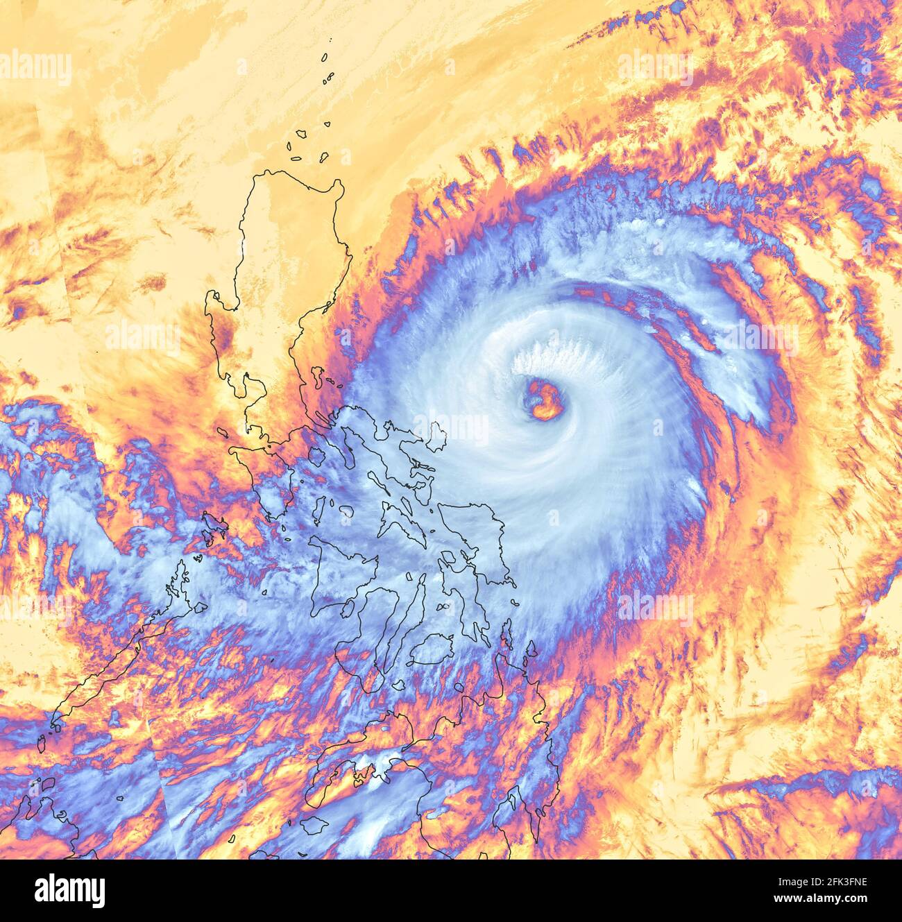 Supertyphon Surigae, bekannt als Bising auf den Philippinen, Pazifik, Südostasien, 19. April 2021 Hurrikan auf der nördlichen Hemisphäre Stockfoto