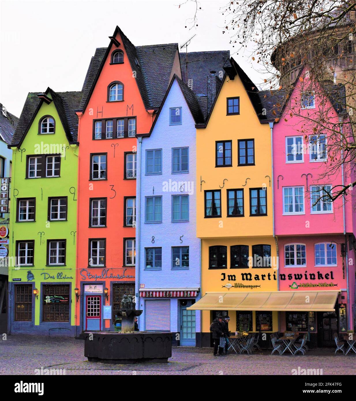 Bunte Häuser in Altstadt, Altstadt, Köln, Deutschland Stockfotografie