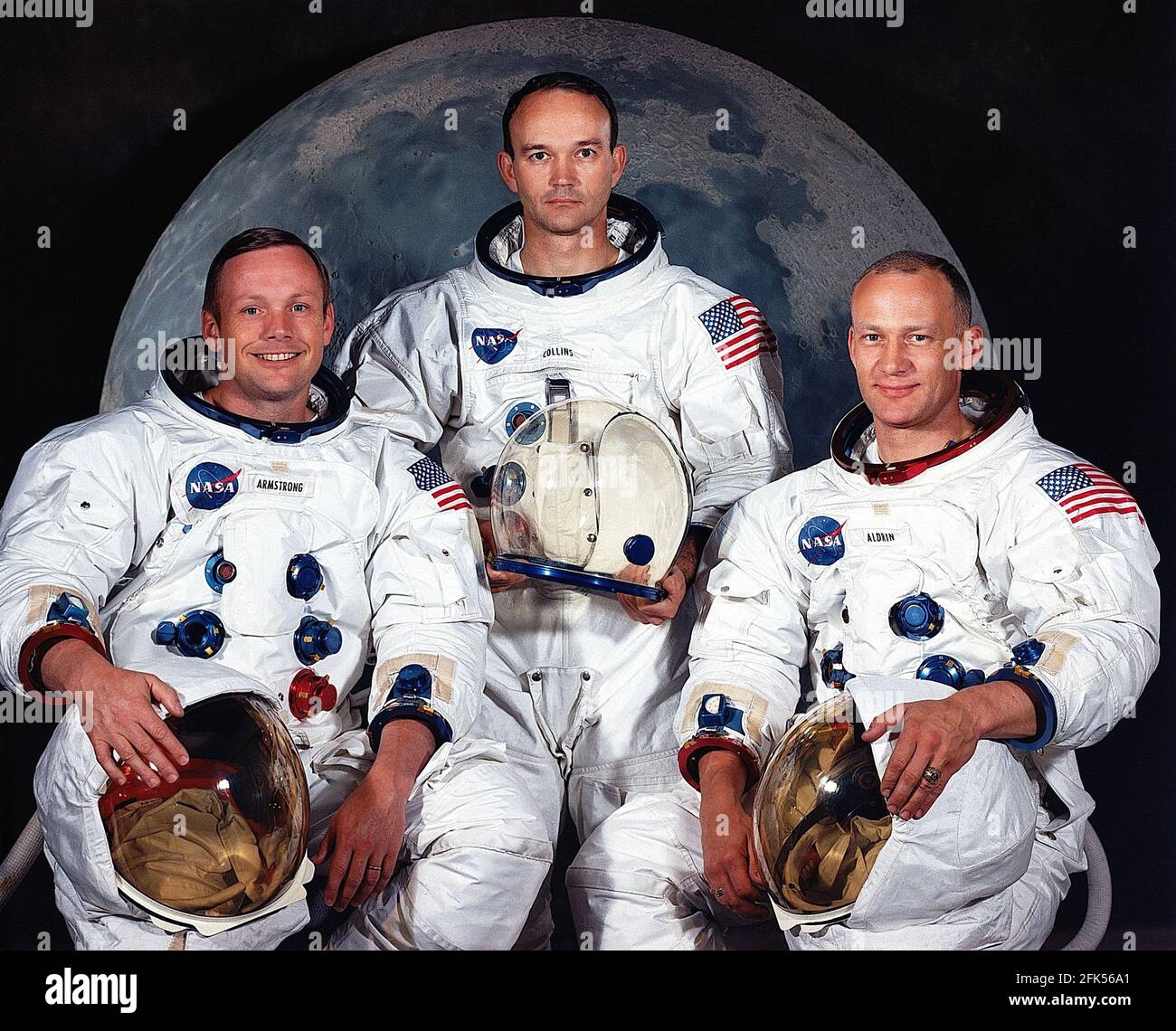 Houston, TX - (Datei-) - Porträt der erstklassige Besatzung der Apollo 11 lunar landing Mission am 1. Mai 1969. Sie sind von links nach rechts: Commander, Neil A. Armstrong, Befehl Modul-Pilot, Michael Collins und Pilot der Mondlandefähre, Edwin E. Aldrin Jr. Am 20. Juli 1969 um 16:18 genannt EDT die Mondfähre "Eagle" in einer Region des Mondes landete Mare Tranquillitatis, auch bekannt als das Meer der Ruhe. Nach der Sicherung sein Raumschiff, Armstrong zurück zur Erde gefunkt: "Houston, Tranquility Base hier, der Adler ist gelandet". Bei 22:56 am selben Abend und Zeuge von einem weltweiten tel Stockfoto