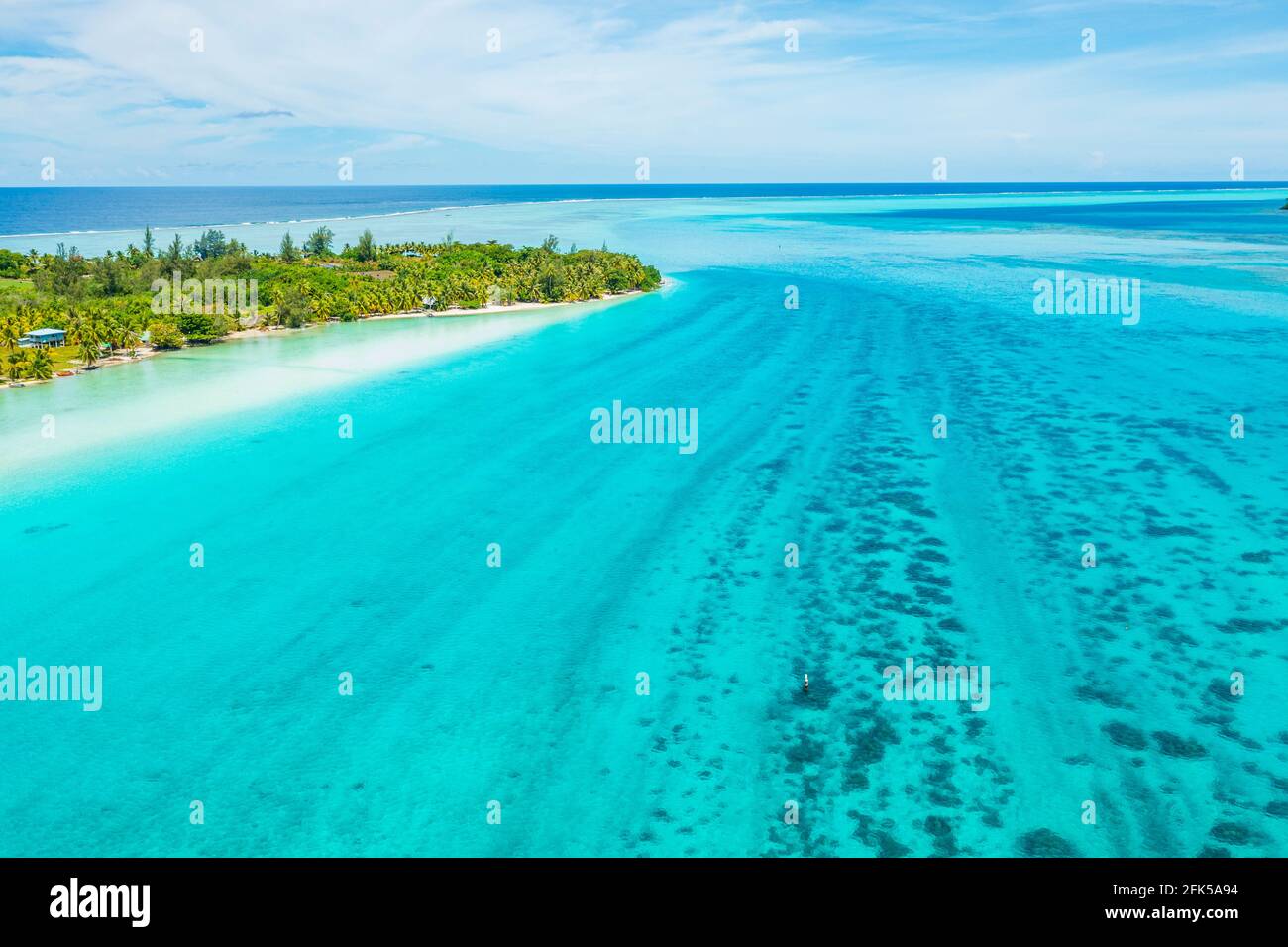 Klimawandel und steigender Meeresspiegel Konzeptfoto Französisch-Polynesien. Die globale Erwärmung und der Anstieg des Meeresspiegels sind eine Bedrohung für Huahine, wie im Bild dargestellt Stockfoto