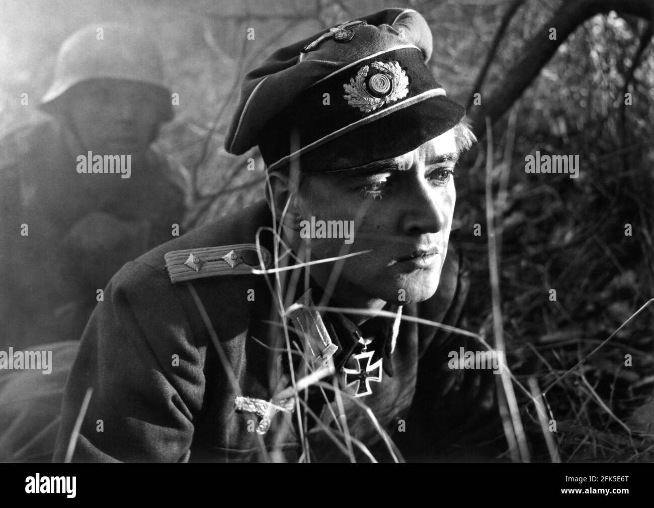 OSKAR WERNER in DER LETZTEN Akt / THE LAST TEN DAYS 1955 Regisseur GEORG WILHELM PABST Roman Michael A. Mussmanno Schriftsteller Erich Maria Remarque und Fritz Habeck Berater Traudl Junge Cosmopol-Film / Columbia Film-Verleih Stockfoto