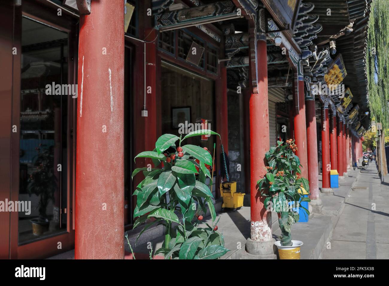 W.Side Colonnade-Ming Qing Dynastien alten Lebensmittel Straße-Mingqingjie Fußgängerzone. Zangye-Gansu-China-1296 Stockfoto