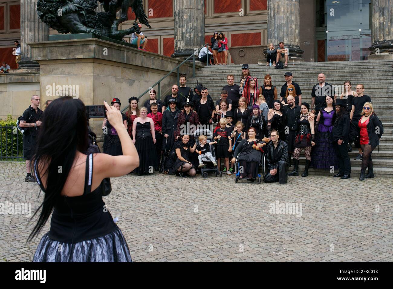 Resist to verlässt Methal und Punk-Gruppe nach in Lustgarten Widerstehen Sie dem Festival Stockfoto
