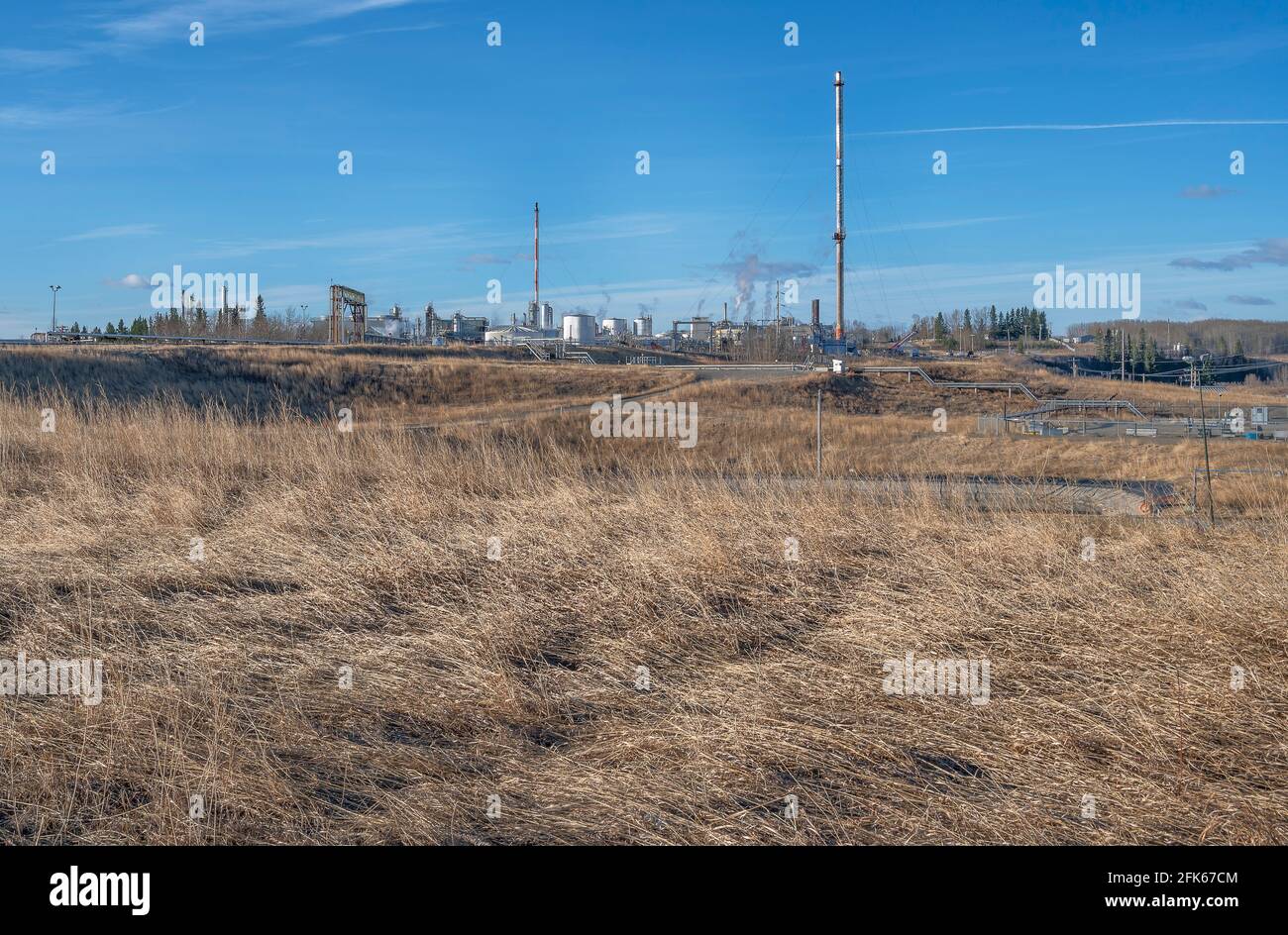 Gasverarbeitungsanlage in der Nähe von Cochrane, Alberta, Kanada Stockfoto