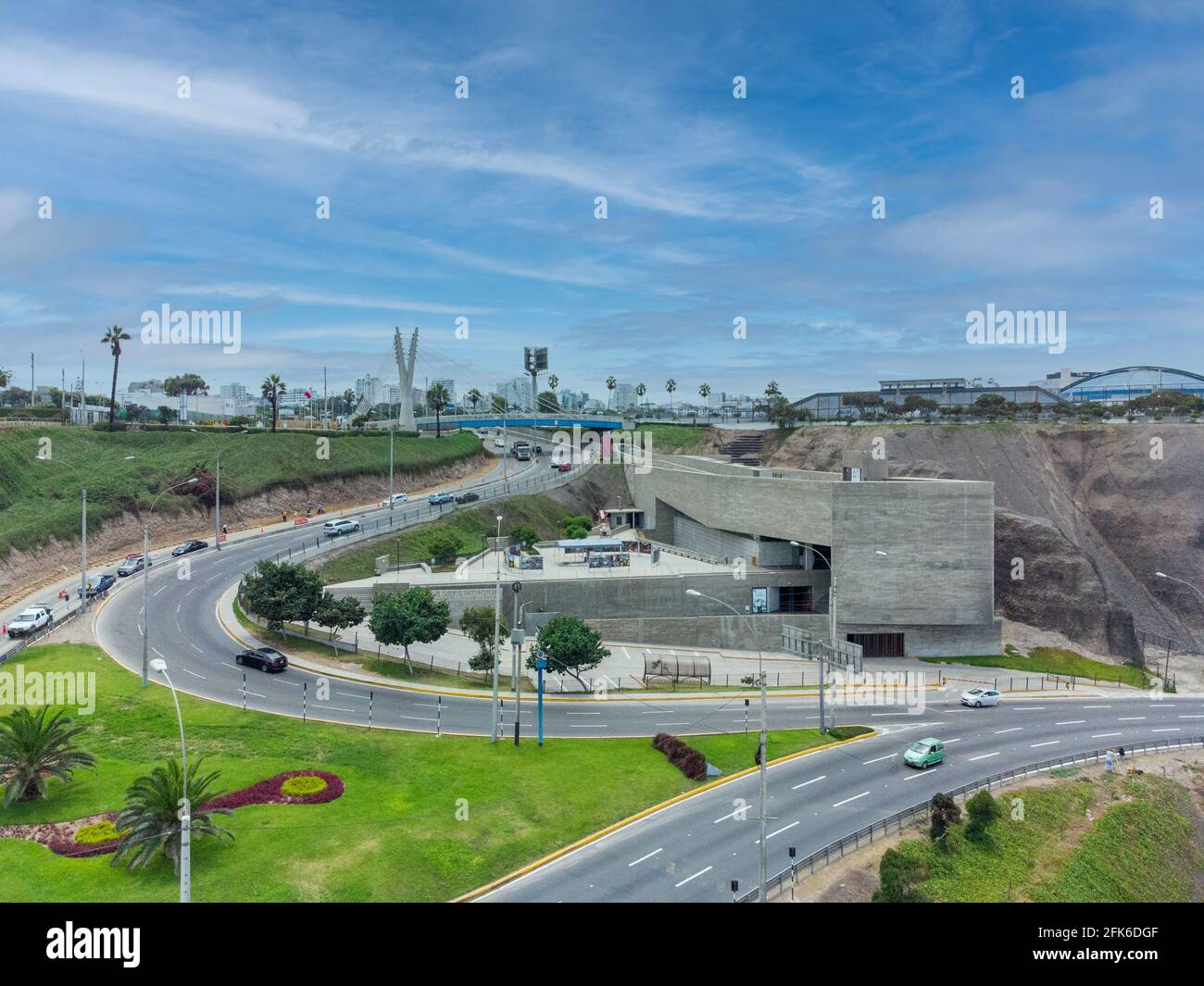 Lima, Peru - 3. März 2021: Luftaufnahme der LUM (Ort der Erinnerung, Toleranz und sozialen Eingliederung) in der Stadt Lima, Peru Stockfoto
