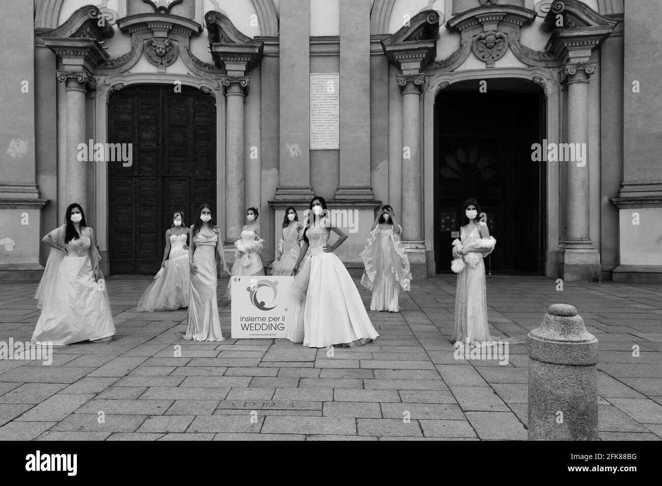 Foto scattate in piazza ducale a Vigevano maniitazione contro la Chiusura dell Hochzeit Stockfoto