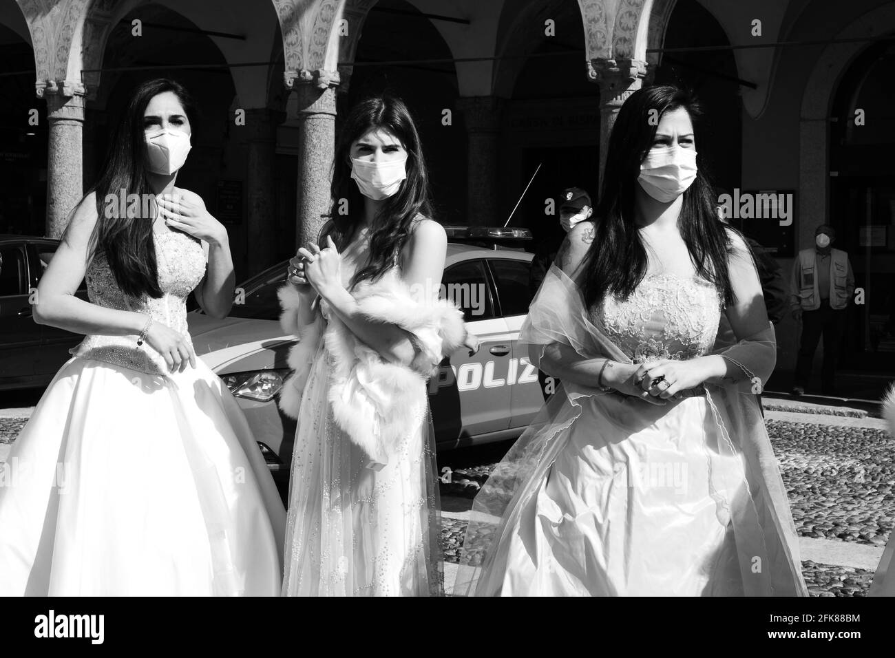 Foto scattate in piazza ducale a Vigevano maniitazione contro la Chiusura dell Hochzeit Stockfoto