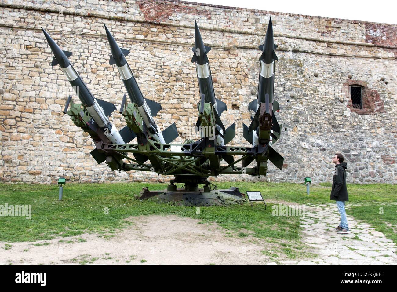 BELGRAD - Raketenraketen im militairigen Museum in Kalemegdam Parken Stockfoto