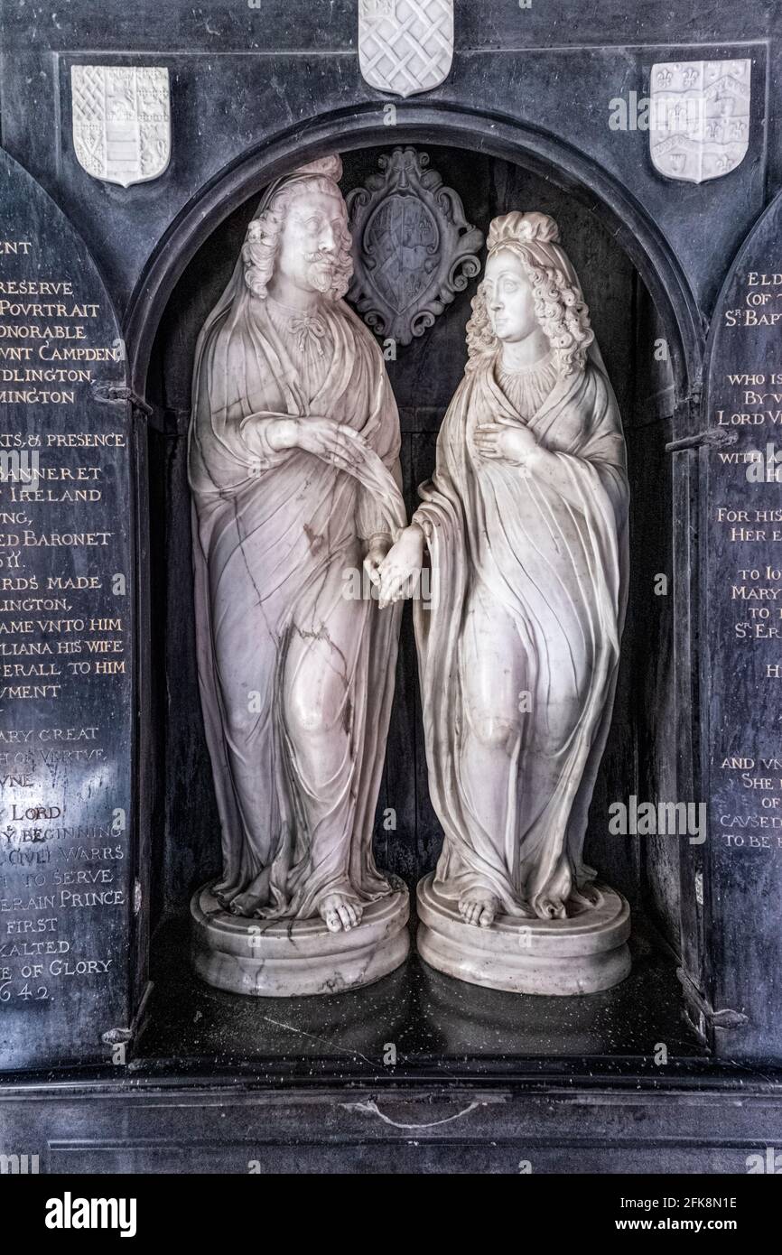 Marmordenkmal von Joshua Marshal zu Edward Noel, Viscount Camden (d. 1645) und seine Frau Juliana Hicks (d. 1680) in Chipping Campden Kirche Glos. VEREINIGTES KÖNIGREICH Stockfoto