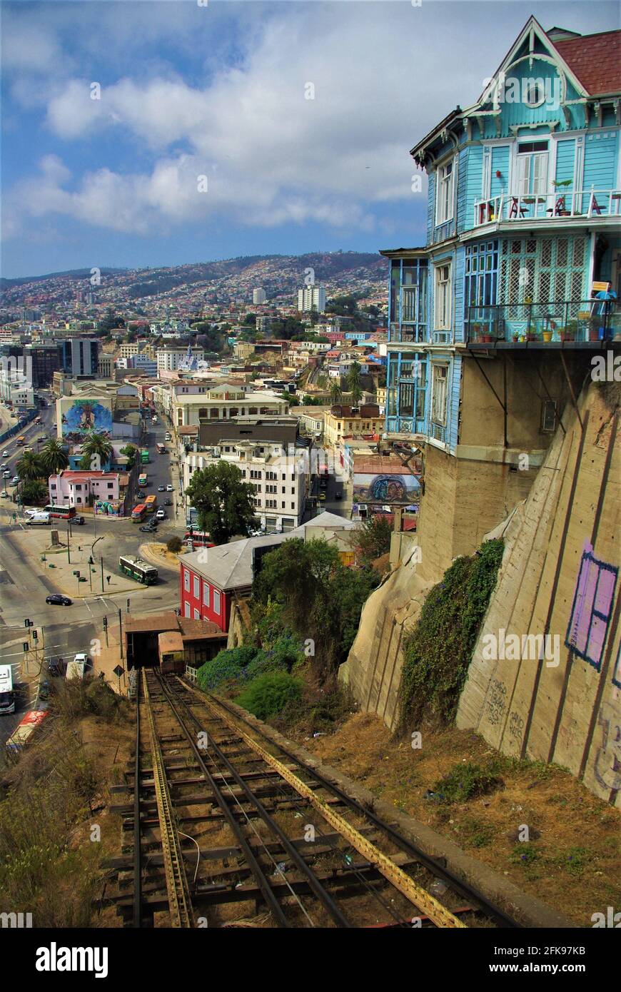 Blick auf das Hafengebiet von der Artilleria-Standseilbahn, Valparaiso, Chile, Südamerika Stockfoto