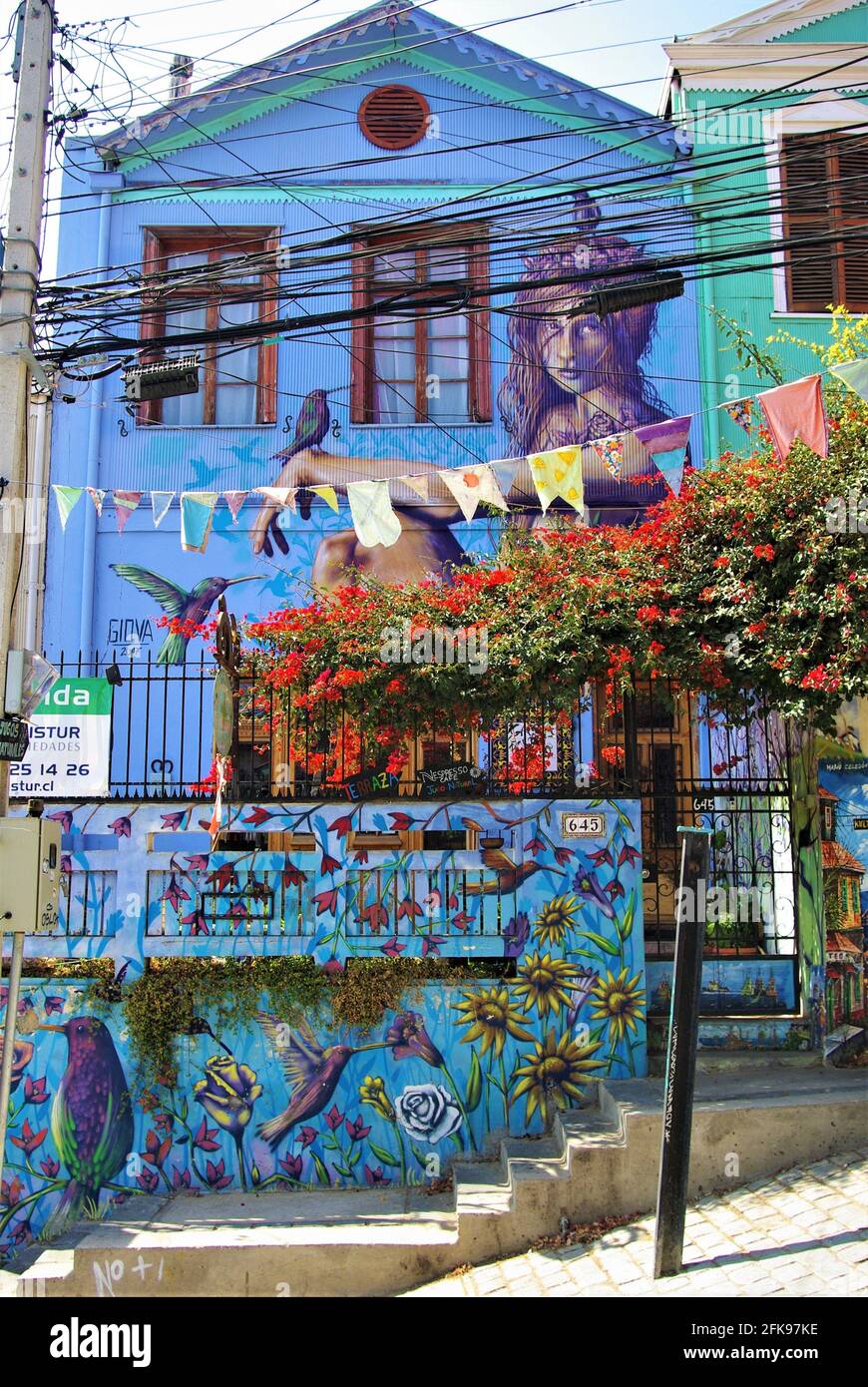 Schönes Wandbild auf Haus, Valparaiso, Chile, Südamerika Stockfoto