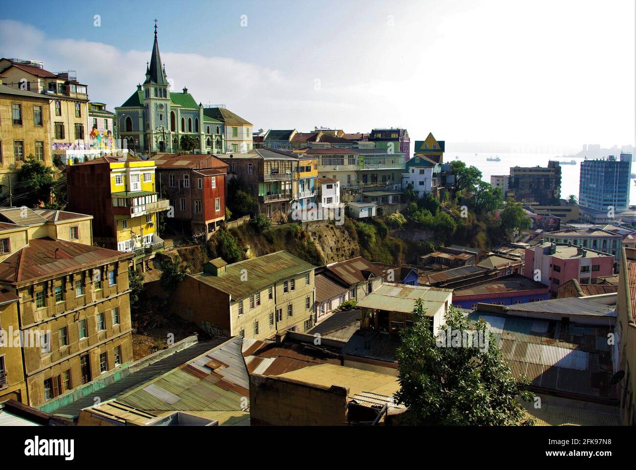 Panoramablick auf die Stadt vom Cerro Concepcion, Valparaiso, Chile, Südamerika Stockfoto