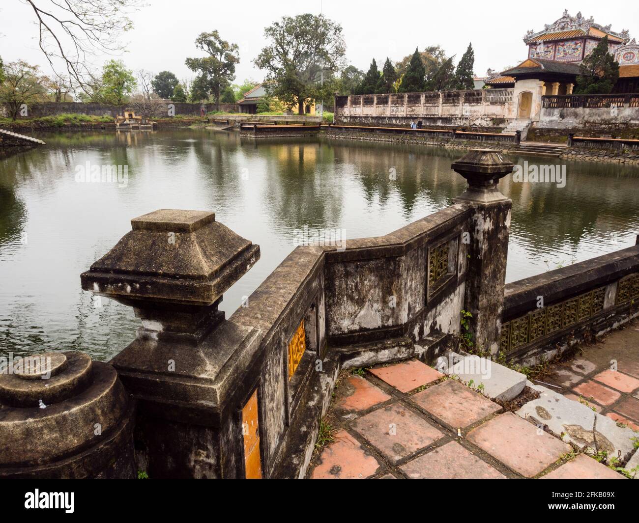 Hue, Vietnam - 11. März 2016: Auf dem Gelände der Kaiserstadt Hue, der ehemaligen Residenz der vietnamesischen Herrscher und UNESCO-Weltkulturerbe Stockfoto