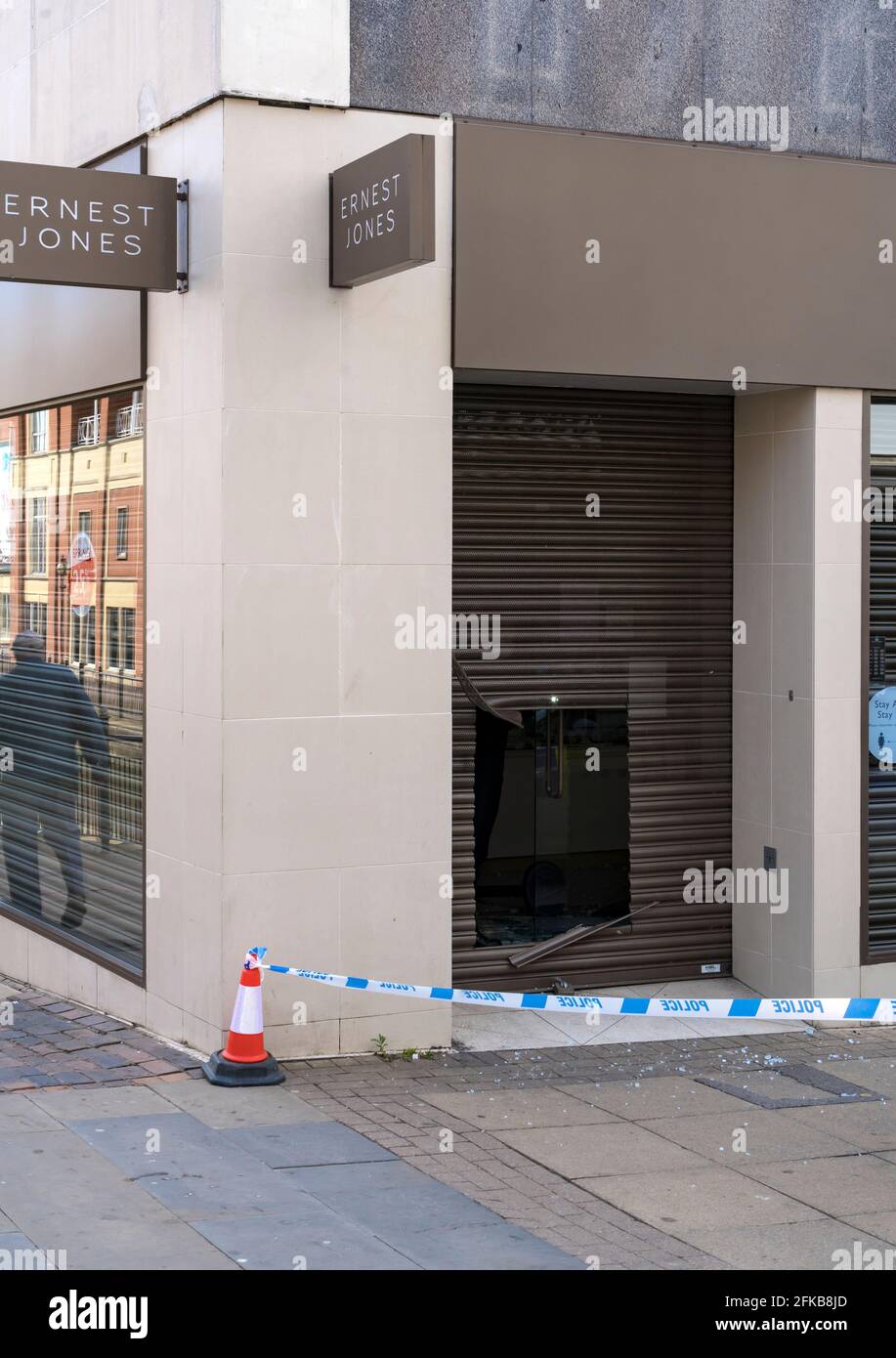 Break in Ernest Jones Jejejejjers High Street Lincoln City Lincolnshire Stockfoto