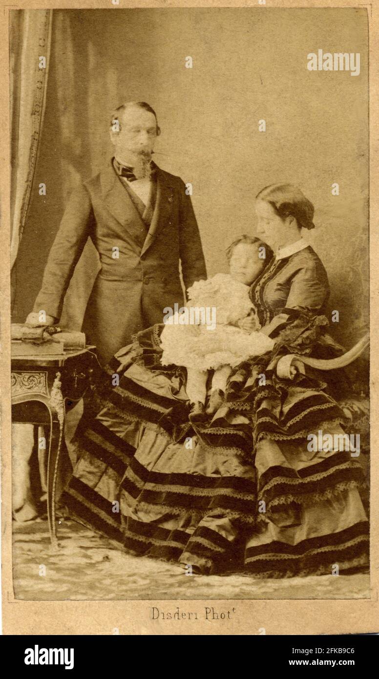 Die kaiserliche Familie Charles-Louis-Napoleon Bonaparte (Napoleon III) (1808-1873). Eugénie de Montijo, Gräfin von Teba (Kaiserin der Franzosen) (1826-1920). Ihr Sohn Louis Napoleon Eugène Jean Joseph Bonaparte (1856-1879). Foto von Disderi. Paris, Fondation Napoléon Stockfoto