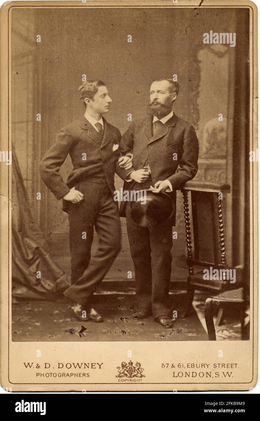 Louis Napoleon Eugène Jean Joseph Bonaparte (1856-1879). Sohn Napoleons III. Und Eugénie de Montijo, Gräfin von Teba (Kaiserin der Franzosen) in Begleitung des Grafen Clary. Foto von W.&D.Downey. Paris, Fondation Napoléon Stockfoto