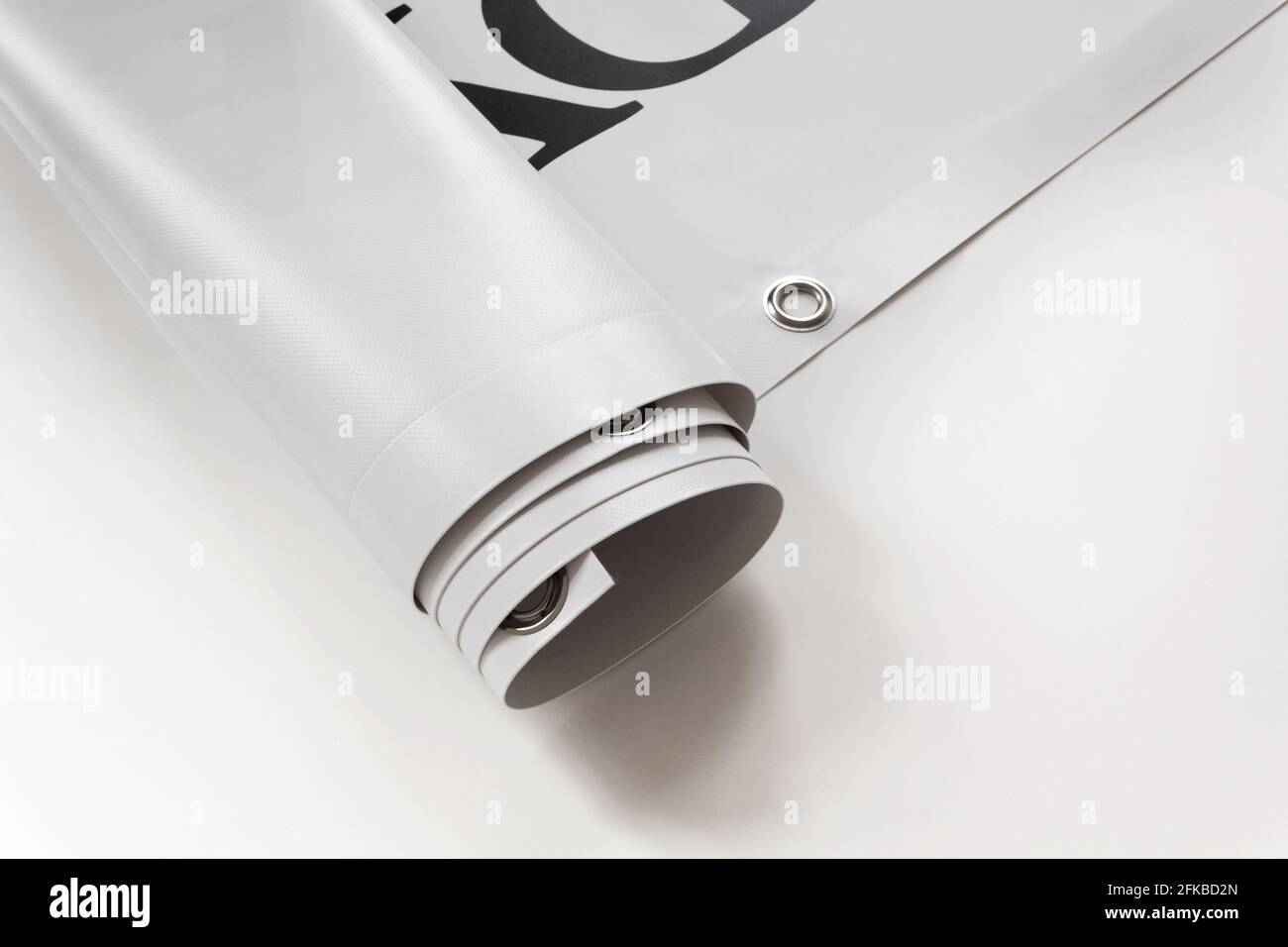 Großformatdruck mit Saum - Banner für Werbung. Stockfoto
