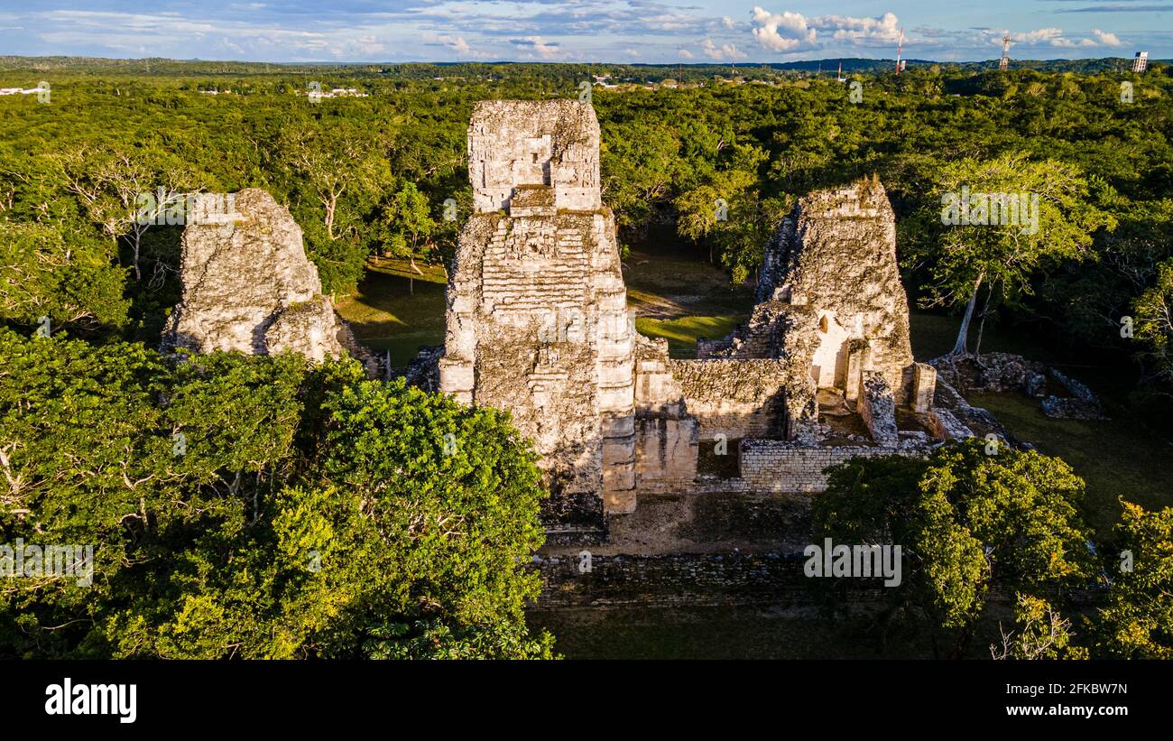 Luftaufnahme der Maya-Ruinen von Xpujil, Campeche, Mexiko, Nordamerika Stockfoto