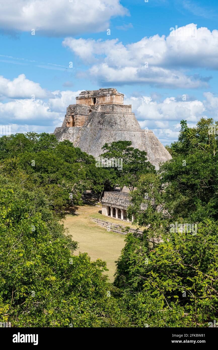 Die Maya-Ruinen von Uxmal, UNESCO-Weltkulturerbe, Yucatan, Mexiko, Nordamerika Stockfoto