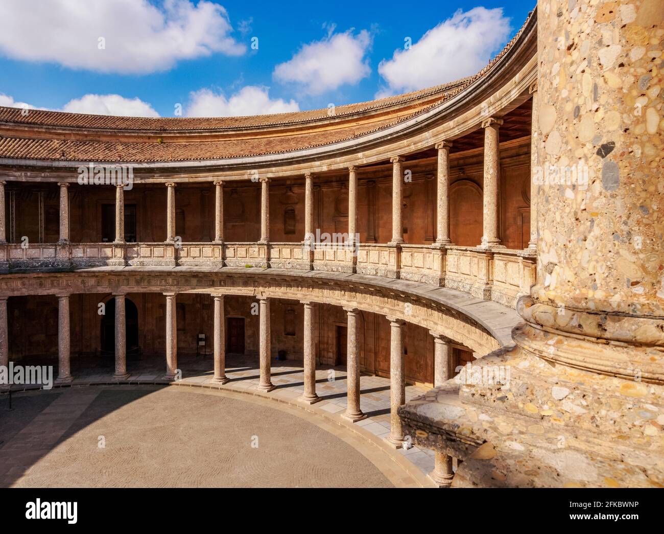 Innenhof des Palastes von Karl V., Alhambra, UNESCO-Weltkulturerbe, Granada, Andalusien, Spanien, Europa Stockfoto