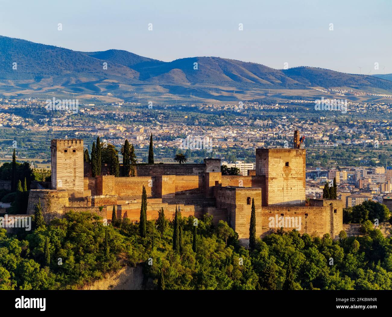 Die Alhambra, ein Palast- und Festungskomplex, Sonnenuntergang, UNESCO-Weltkulturerbe, Granada, Andalusien, Spanien, Europa Stockfoto