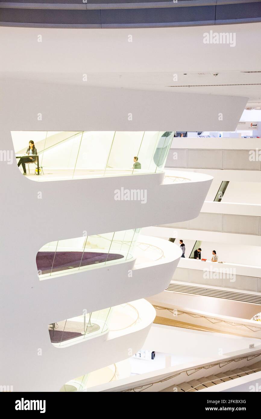 Bibliotheks- und Lernzentrum von der Architektin Zaha Hadid, Wirtschaftsuniversität Wien, Wien, Österreich Stockfoto