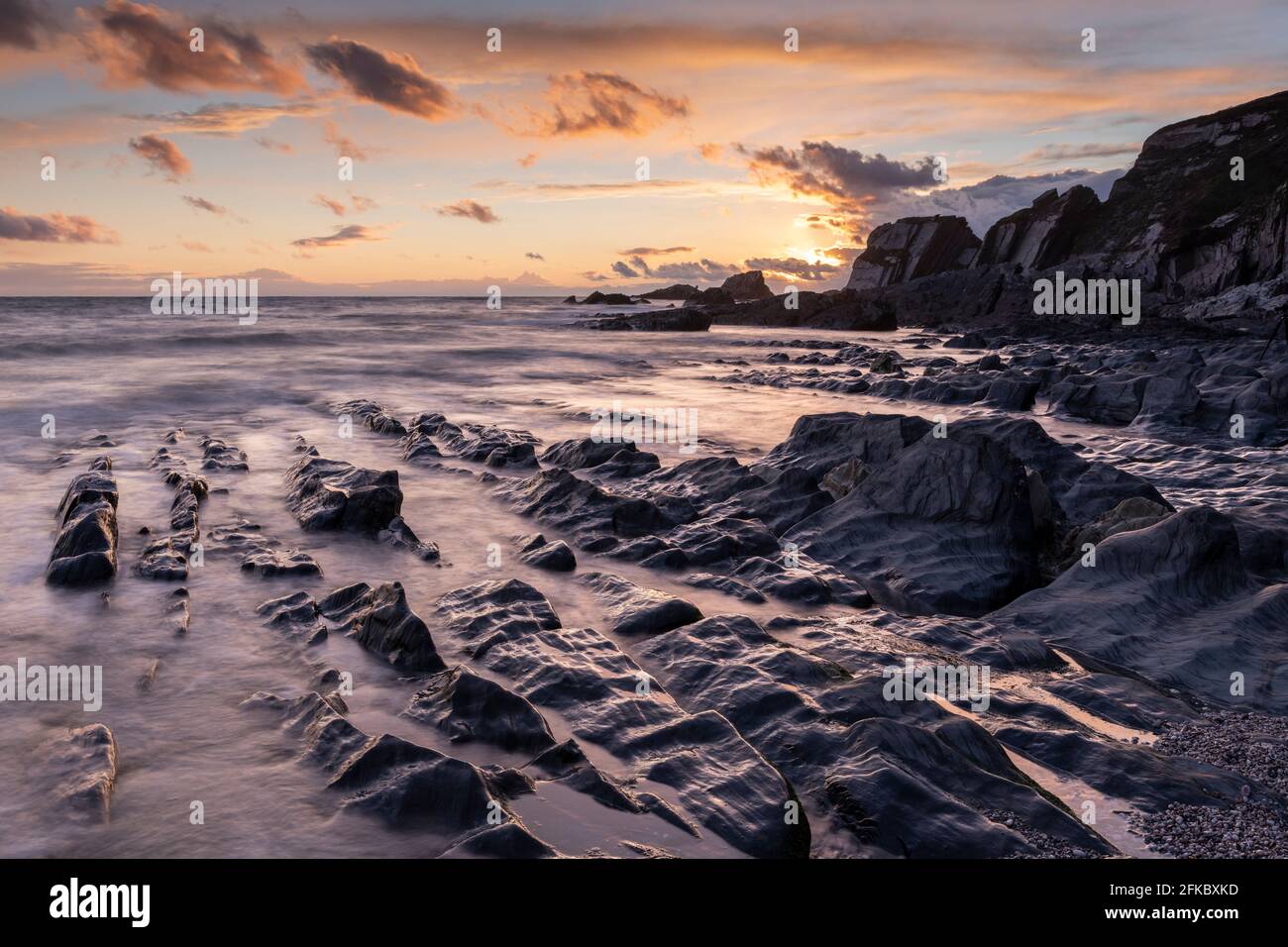 Sonnenuntergang über der Ayrmer Cove in den South Hams im Herbst, South Devon, England, Großbritannien, Europa Stockfoto