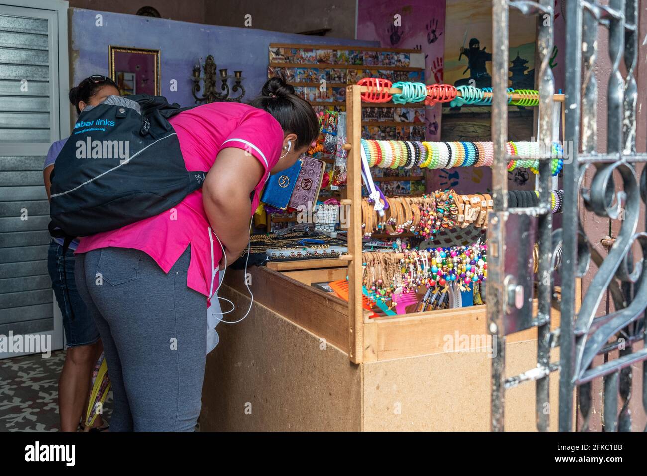 Neueröffnung eines kleinen Unternehmens während des wirtschaftlichen Wandels in Kuba. Jahr 2016. Teil einer Serie Stockfoto