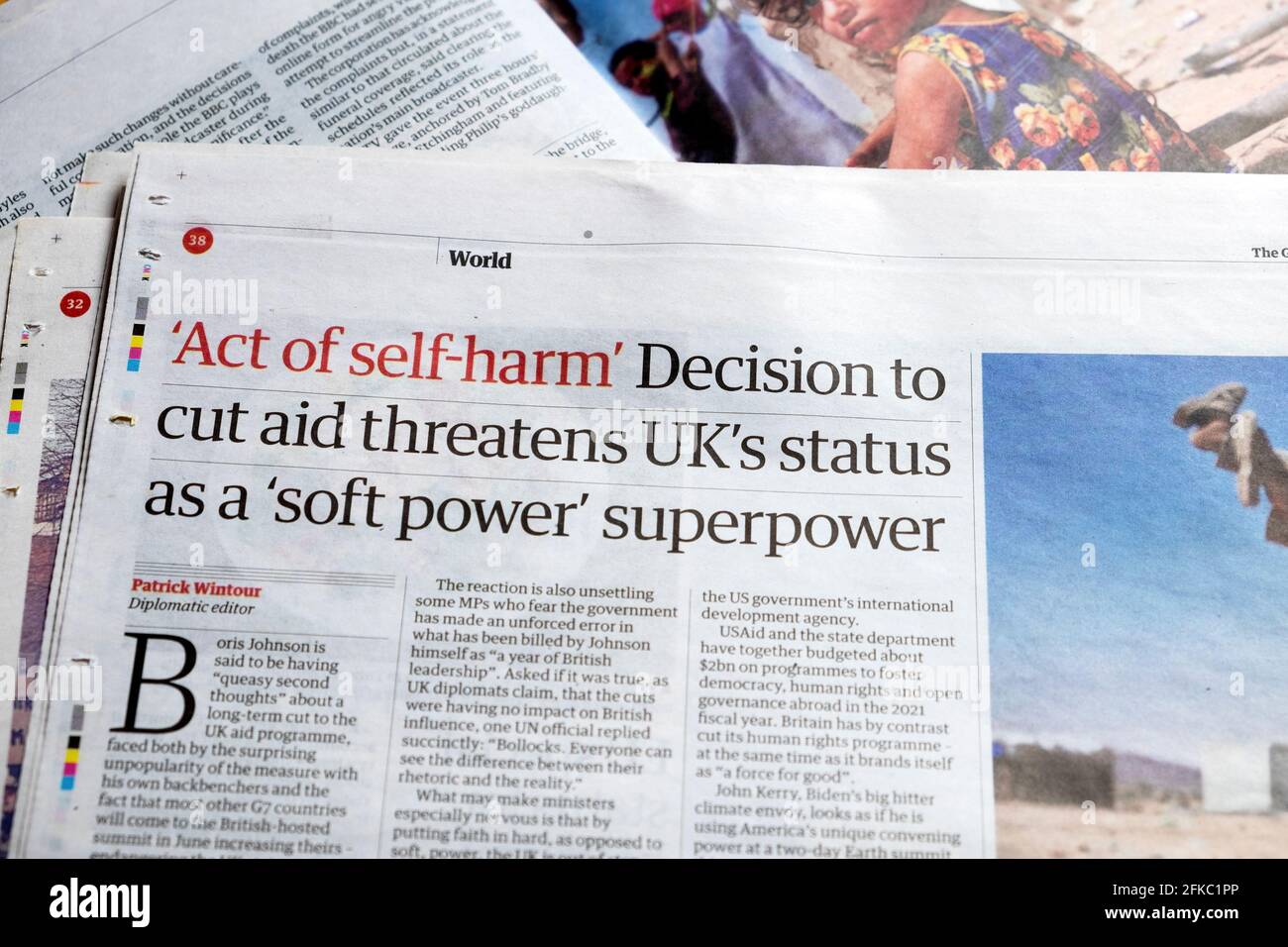 „Akt des Selbstschadens“ die Entscheidung, die Hilfe zu kürzen, bedroht den Status des Vereinigten Königreichs Als „Soft Power“-Supermacht“ Guardian Zeitung International Aid 2021 London, Großbritannien Stockfoto