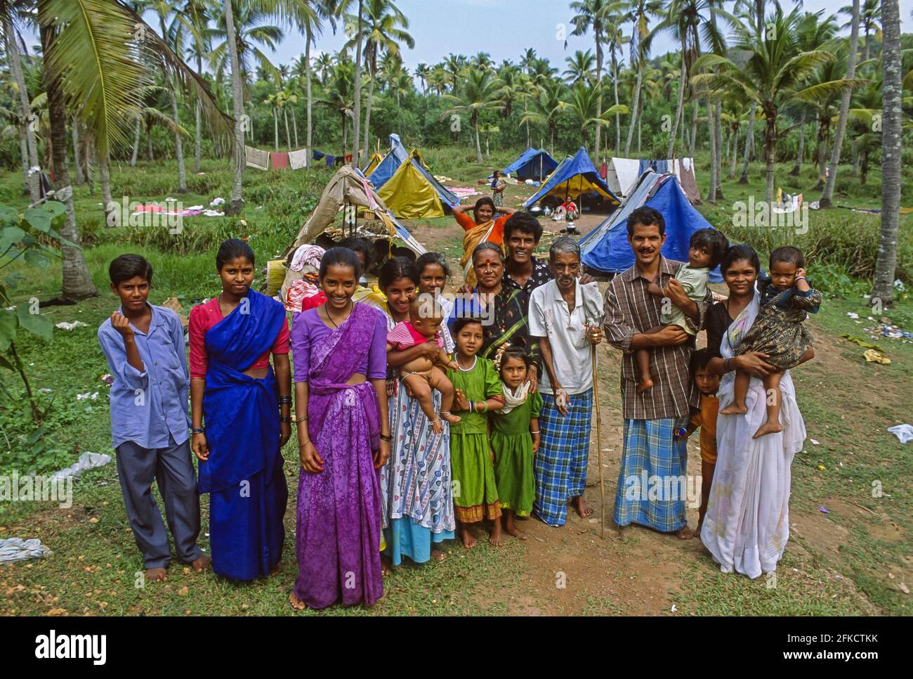 KERALA, INDIEN – Wanderarbeiter aus Andhra Pradesh lagerten in den Bergen der Western Ghats, Kottayam-Distrikt. Stockfoto