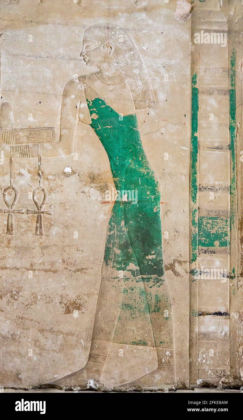 Kairo, Ägyptisches Museum, Sahure-Tempel in Abusir, Rozession der nilotischen Gottheiten: Out-ib bringt Zeichen Hotep, was und Ankh. Stockfoto