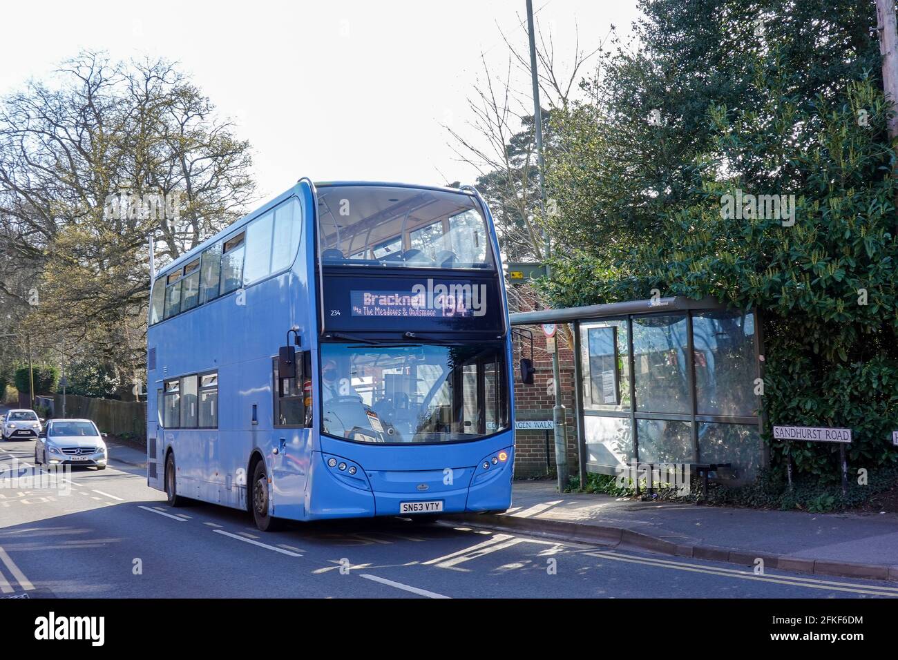 ADL Enviro400 Doppeldeckerbus bei Crowthorne Stockfoto