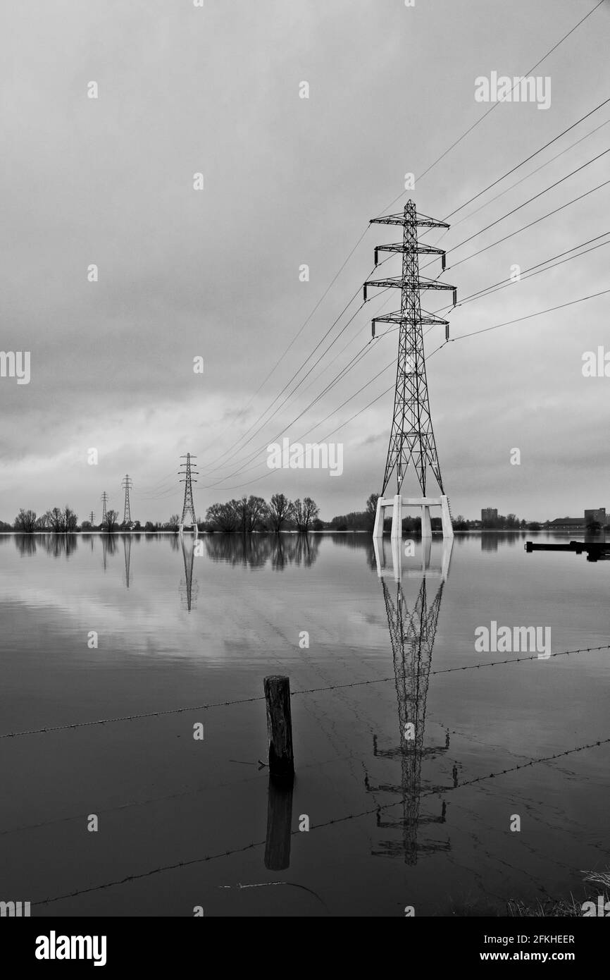 Opheusden Niederlande - 5. Februar 2021 - Überschwemmungsgebiete von Rhein bei Opheusden in den Niederlanden Stockfoto