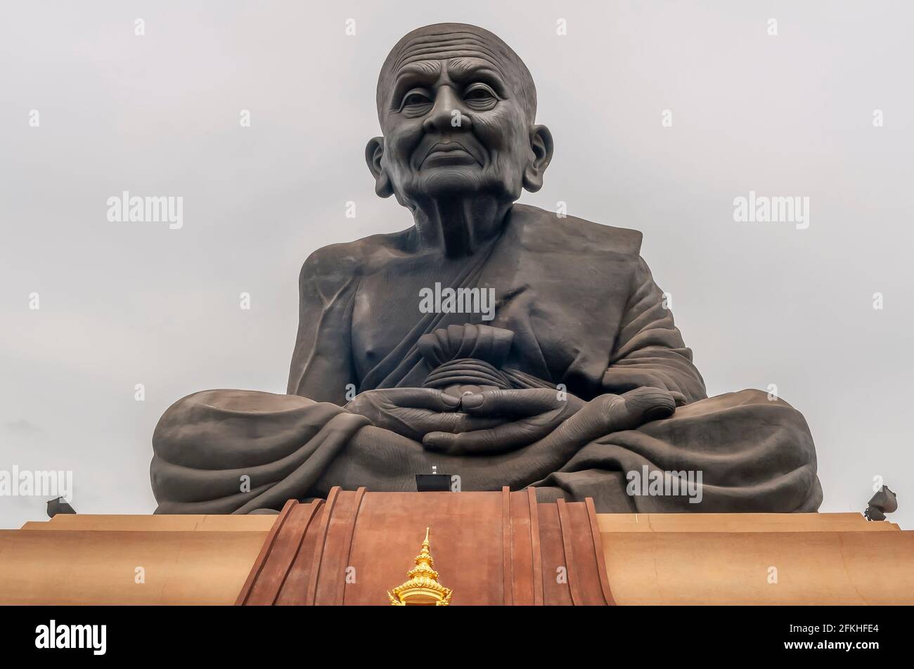 Statue von Luang Phor Thuad im Wat Huay Mongkol Tempel von Thap Tai, Hua hin, Thailand Stockfoto