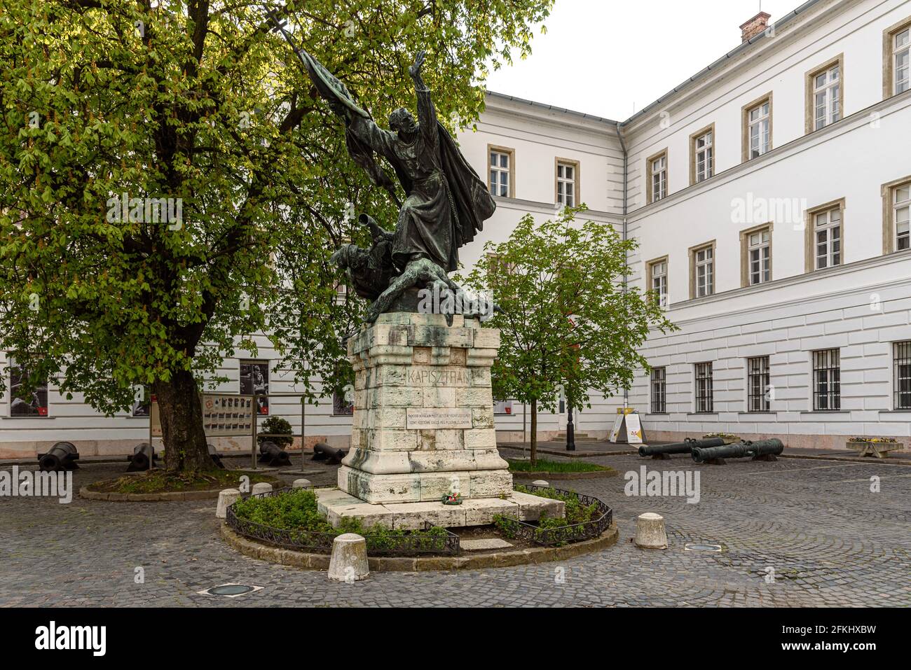 Eine Statue des Kriegermönchs Saint John von Capistrano Im Burgviertel von Buda Stockfoto