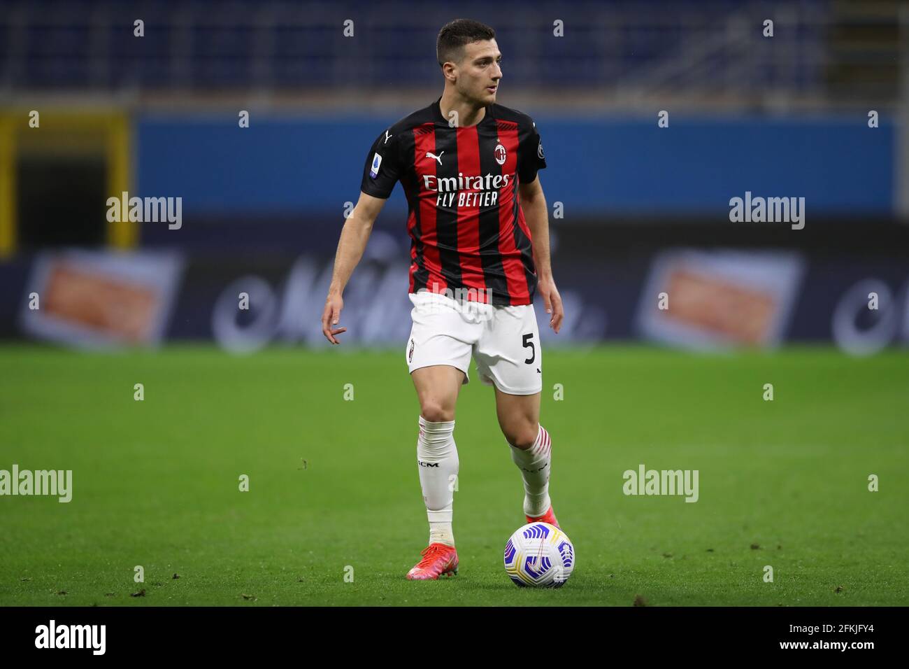 Mailand, Italien, 1. Mai 2021. Diogo Dalot von AC Mailand während der Serie A Spiel bei Giuseppe Meazza, Mailand. Bildnachweis sollte lauten: Jonathan Moscrop / Sportimage Kredit: Sportimage/Alamy Live News Stockfoto