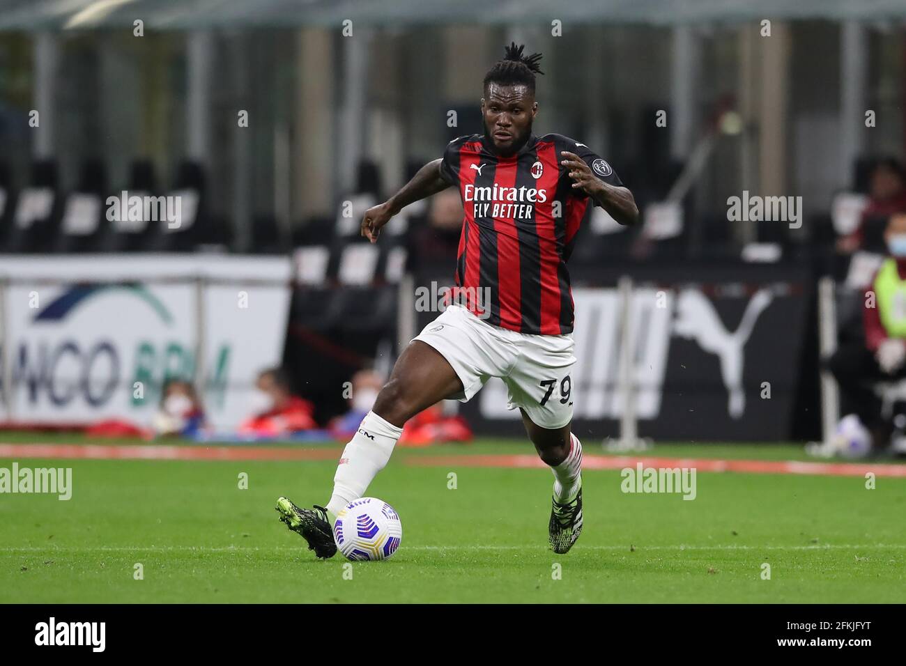 Mailand, Italien, 1. Mai 2021. Franck Jessie von AC Mailand während der Serie A Spiel bei Giuseppe Meazza, Mailand. Bildnachweis sollte lauten: Jonathan Moscrop / Sportimage Kredit: Sportimage/Alamy Live News Stockfoto
