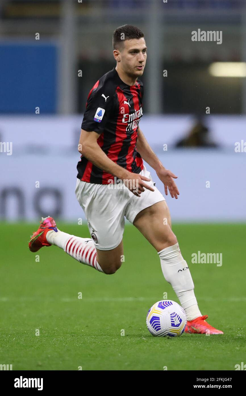 Mailand, Italien, 1. Mai 2021. Diogo Dalot von AC Mailand während der Serie A Spiel bei Giuseppe Meazza, Mailand. Bildnachweis sollte lauten: Jonathan Moscrop / Sportimage Kredit: Sportimage/Alamy Live News Stockfoto