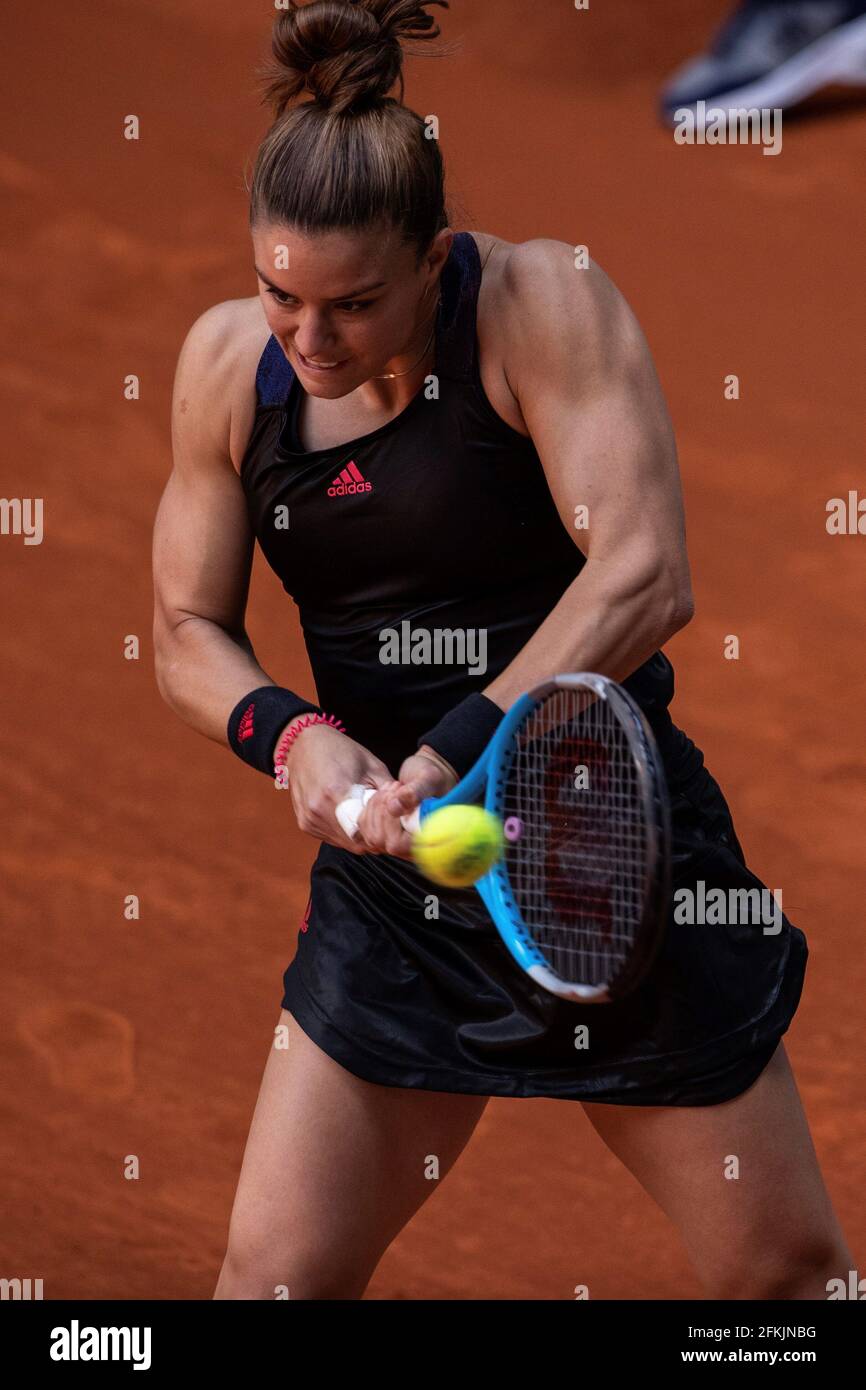 Jun 10, 2021 · slowenin zidansek kämpft sich ins halbfinale die slowenische tennisspielerin tamara zidansek hat als erste spielerin bei den mit 34,37 mio. Sakkari Tennisspielerin - Madrid Spanien Mai 2021 Die Griechische Tennisspielerin Maria Sakkari Im Kampf Gegen Die Estonin Anet Kontaveti Wahrend Ihres Tennisturniers Mutua Madrid Open Im Tenniskomplex Caja Magica In Madrid Spanien 02 Mai 2021