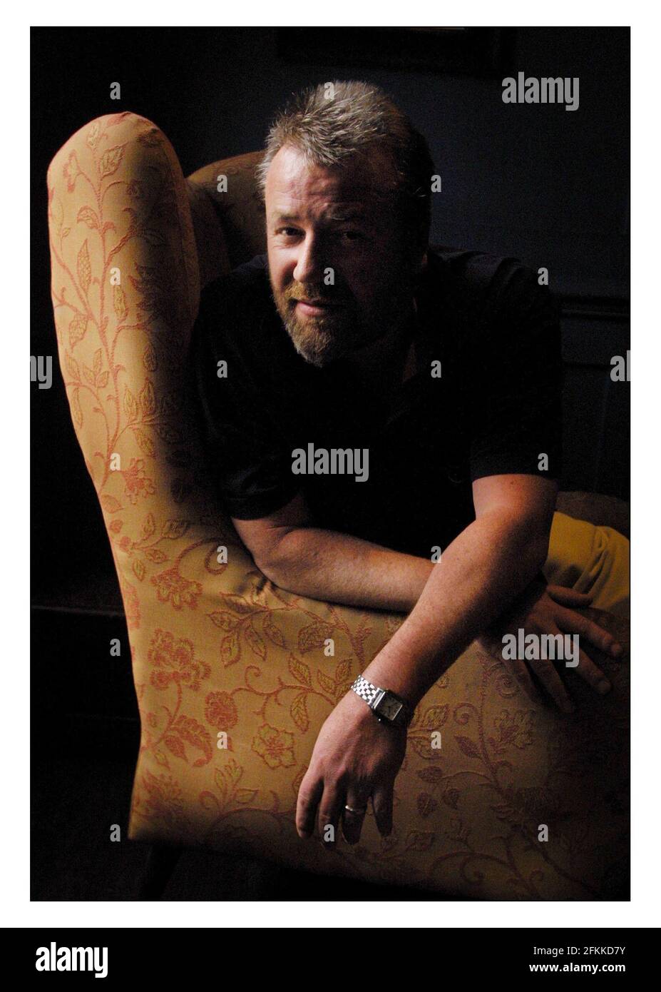 Ray Winstone , Schauspieler, fotografiert im Soho-Haus in London.pic David Sandison 28/5/2002 Stockfoto