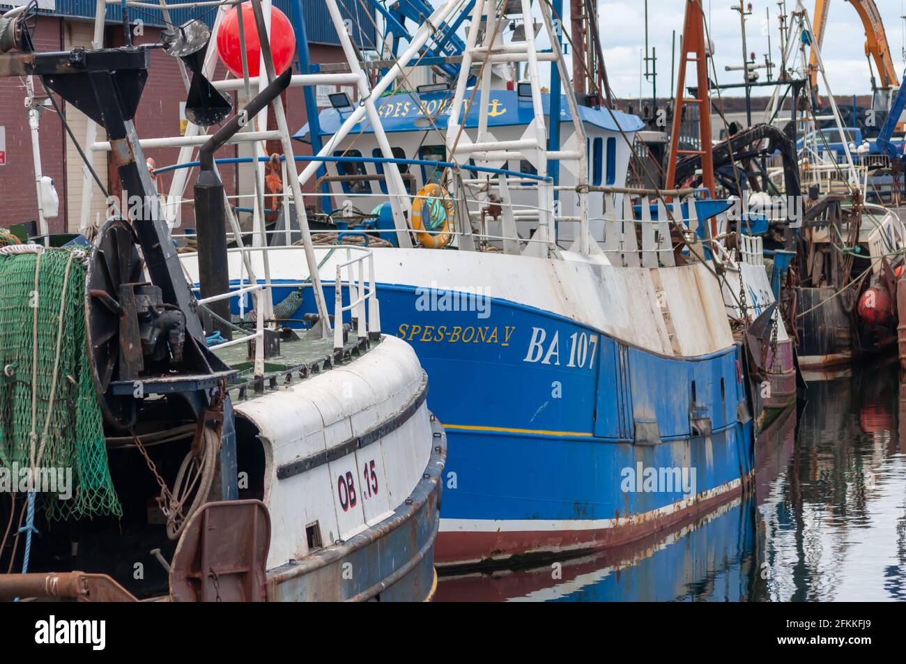 Troon, Schottland, Großbritannien. Mai 2021. UK Wetter: Fischerboote in Troon Harbour. Kredit: Skully/Alamy Live Nachrichten Stockfoto