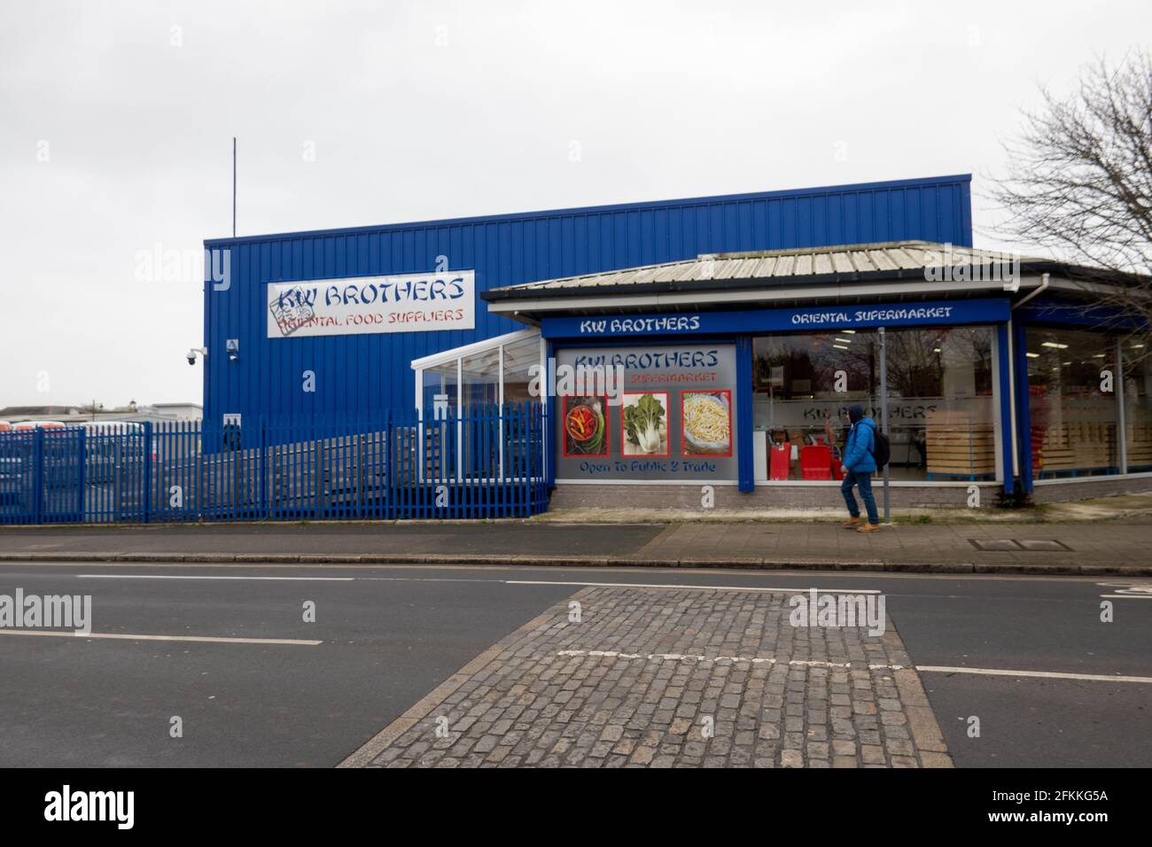 KW Brothers Oriental Food liefert Plymouth, Großbritannien Stockfoto