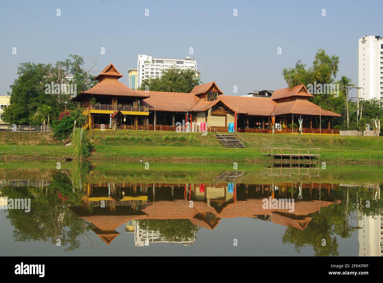 Traditionelles Gebäude am Pang River, Chiang Mai, Thailand, Asien Stockfoto