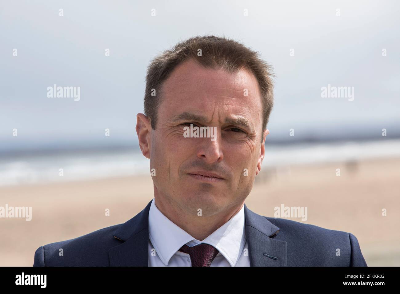 Dr. Paul Williams Arbeitskandidat für den Hartlepool durch Wahlwerbung in Seaton Carew. Stockfoto