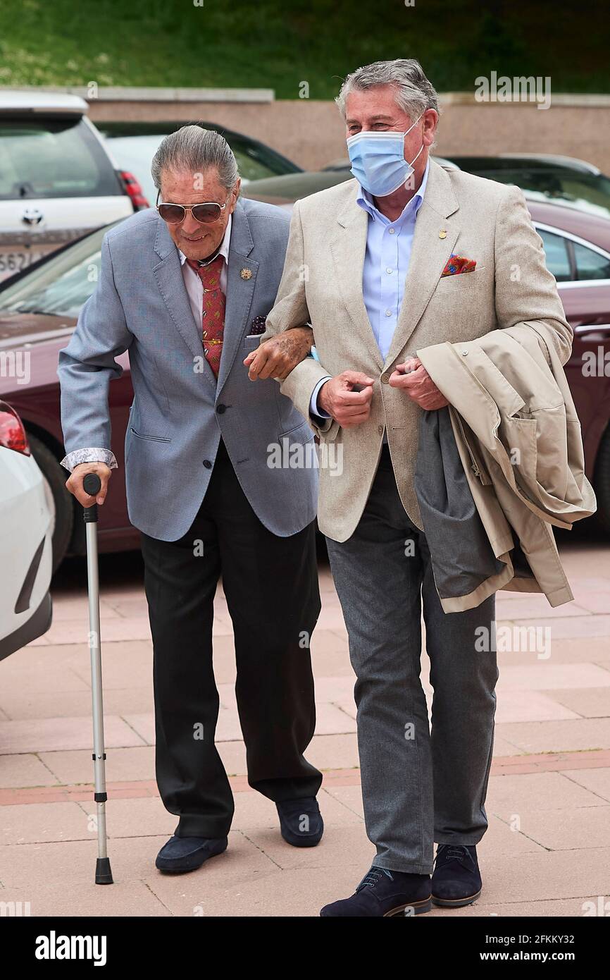 2. Mai 2021, Madrid, Madrid, Spanien: Jaime Ostos nimmt am 2. Mai 2 2021 am traditionellen Stierkampf Charity Festival in Las Ventas in Madrid, Spanien Teil. Nach eineinhalb Jahren ohne Stierkampf-Festivals aufgrund von COVID 19 wird dieser erste Stierkampf-Lauf eine Kapazitätsbeschränkung auf maximal 40 % und eine Obergrenze von 6,000 Personen haben. (Bild: © Jack Abuin/ZUMA Wire) Stockfoto